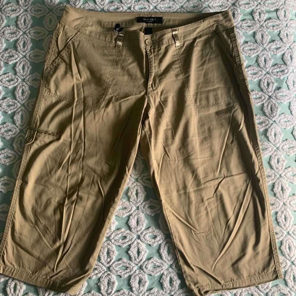 Nine West khaki capris womens size 14